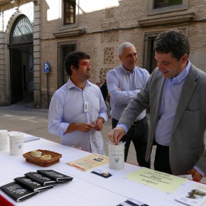 Esteban Paños: “Ni la sociedad ni las administraciones debemos olvidarnos de los cuidados que necesitan los cuidadores de enfermos de Alzheimer”