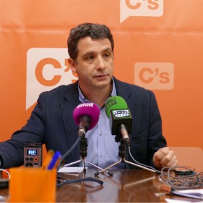 Esteban Paños: “de nuevo, tres consejos de participación en la misma tarde; eso es negar la participación”