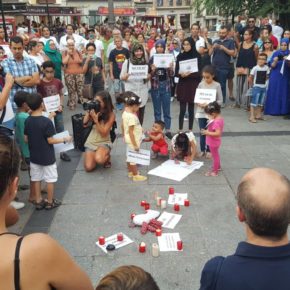 Isabel M. de Eugenio, en la concentración de condena a los atentados de Cataluña organizada en la plaza de Zocodover