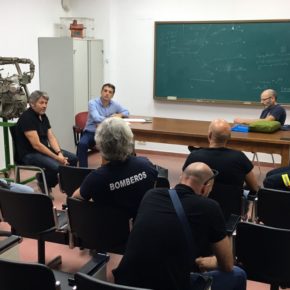 Paños se reúne con representantes del cuerpo de bomberos de Toledo