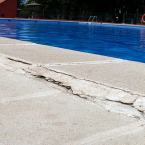 Esteban Paños reclama “accesibilidad real” en todas las piscinas municipales de Toledo